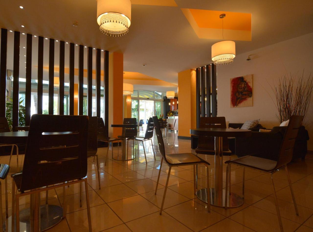 Hotel Orly Cesenatico Exteriör bild