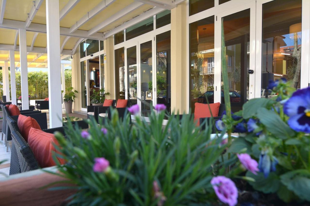 Hotel Orly Cesenatico Exteriör bild